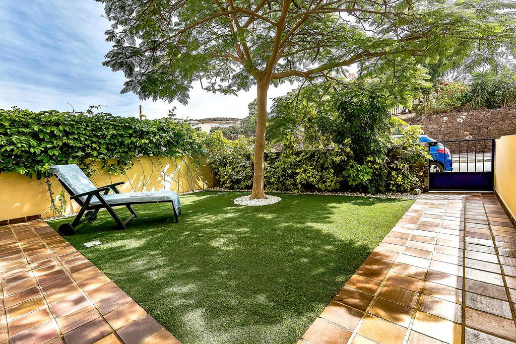 Beautiful House In Club De Mar Apartment Palm-mar Exterior photo